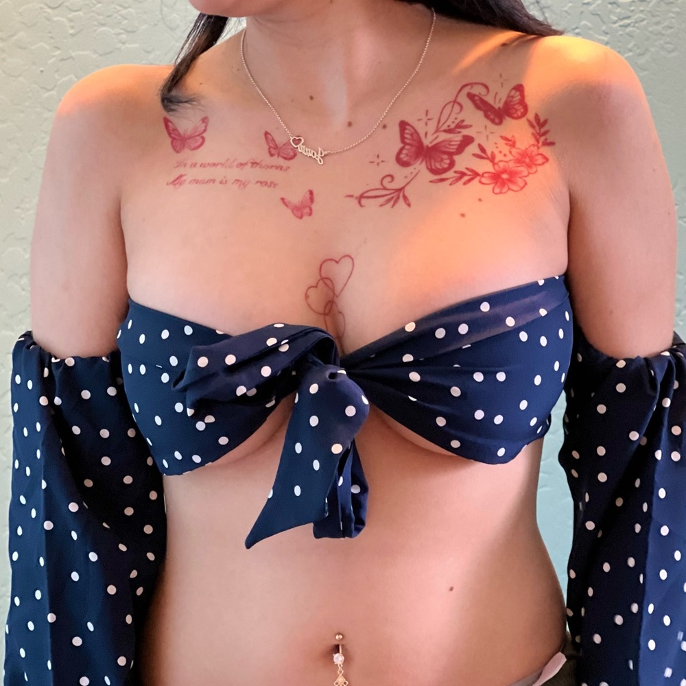 Size small - Picture 3 of 4